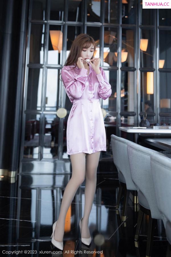 [XiuRen]高清写真图 2023.08.10 No.7214 陆萱萱 灰丝美腿